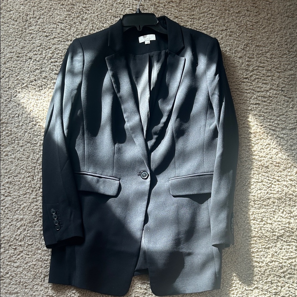 Classic Black Women’s Loft and Blazer